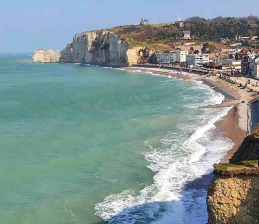 Étretat : que visiter autour de la ville après les falaises ? plage d'étretat, les jardins d'étretat, météo étretat, falaise étretat, falaise d'etretat, que faire a etretat,